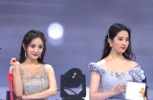 刘岩爆料刘亦菲视频播放,引发网友热议